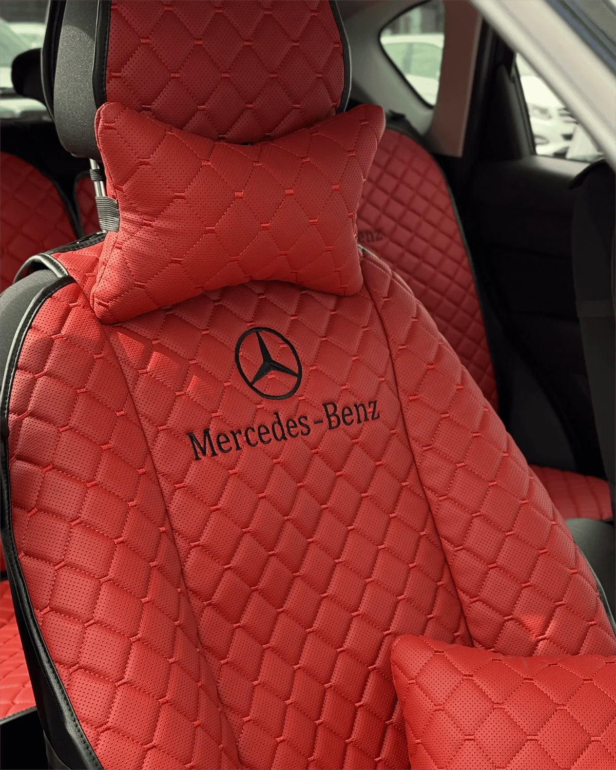 Комплект накидок на передні та задні сидіння (червоний еко шкіра) Mercedes-Benz