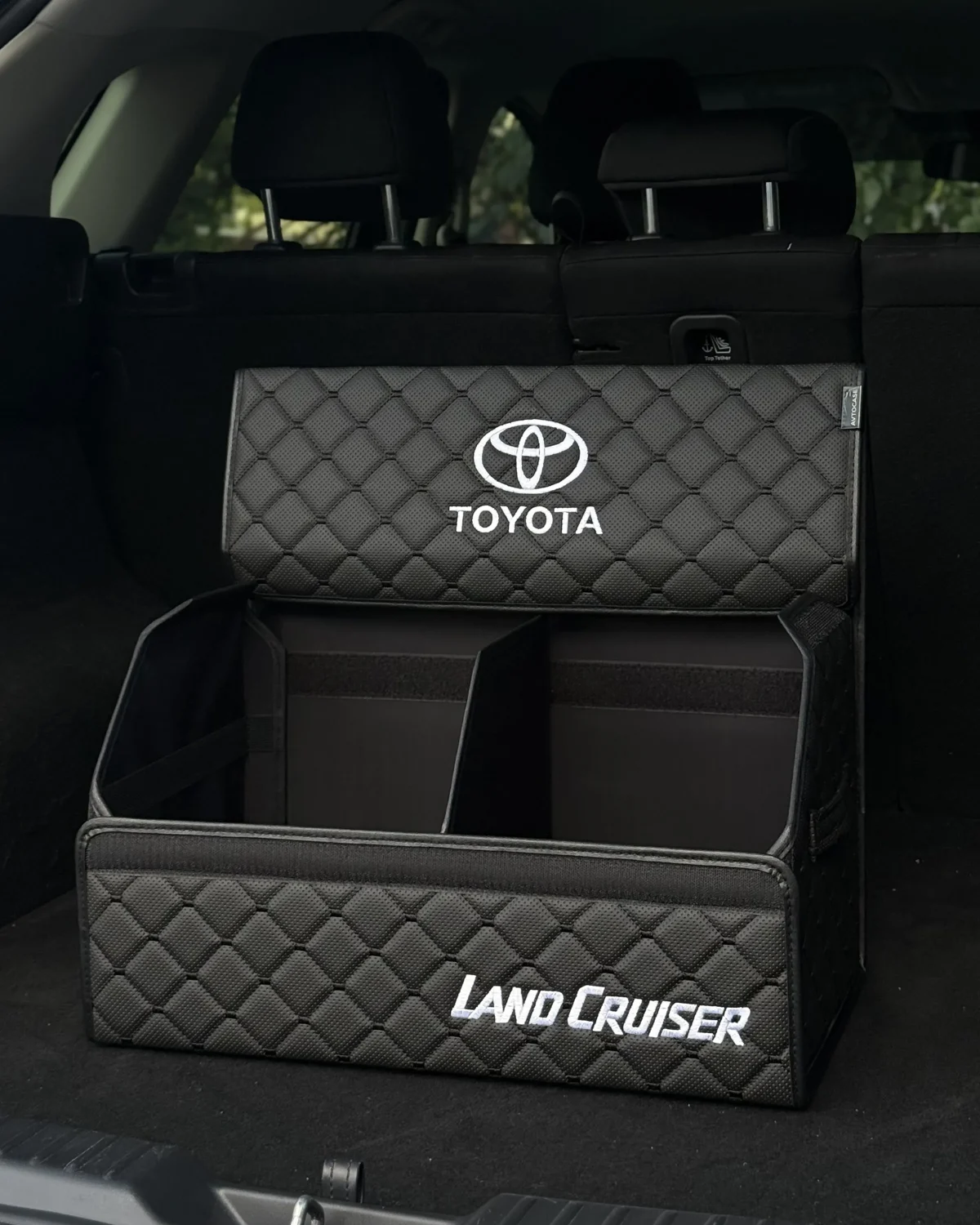 Органайзер в багажник AvtoCase M екошкіра (30/30/50) – Чорний з вишивкою TOYOTA Land Cruiser