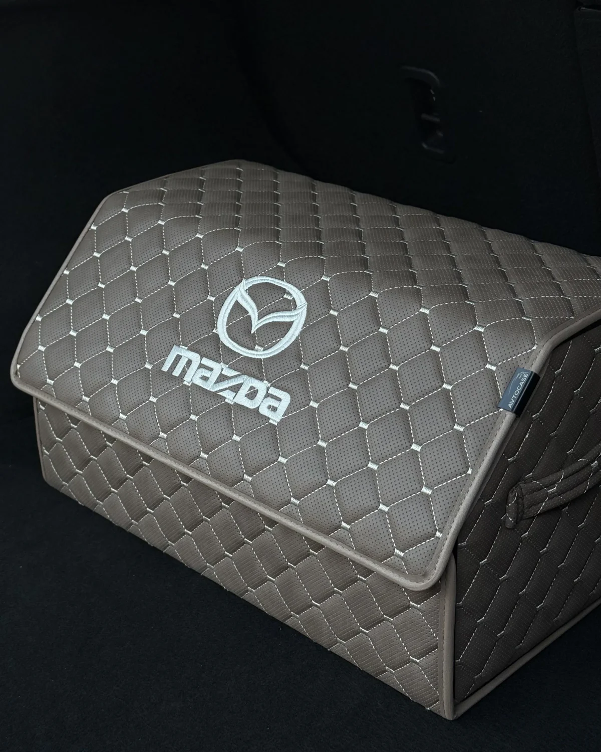 Органайзер в багажник AvtoCase M екошкіра (30/30/50) – Охра з вишивкою Mazda